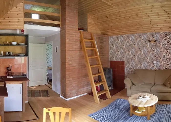 Bergsby Noarootsi * Tuksi