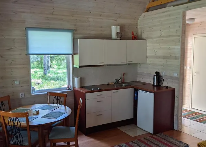 Bergsby Noarootsi * Tuksi