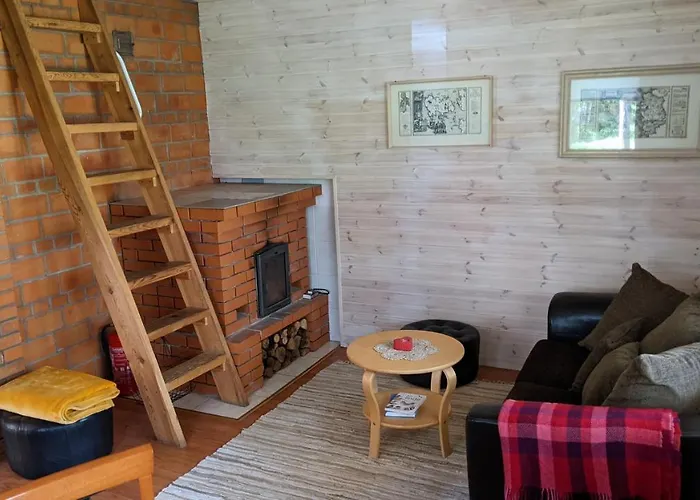 Bergsby Noarootsi * Tuksi